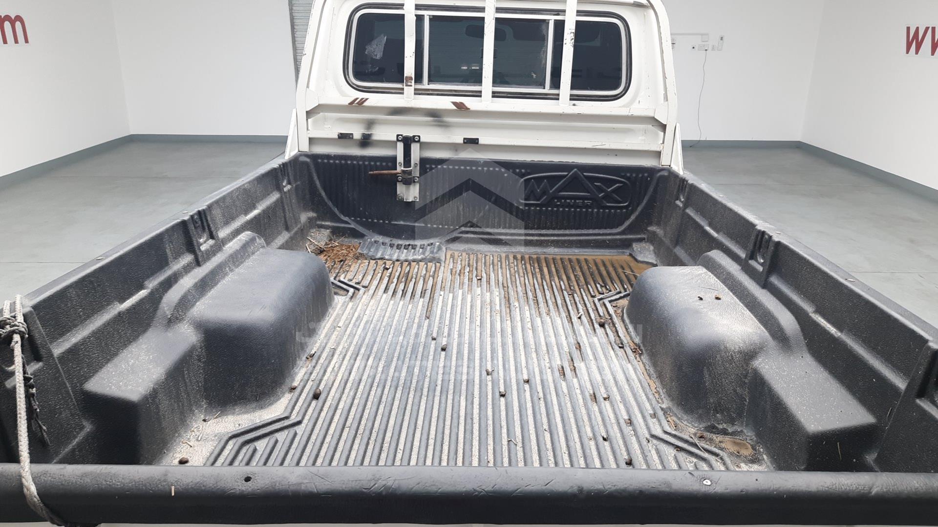2012 TOYOTA LAND CRUISER VIN: JTFLU73J0C4531766