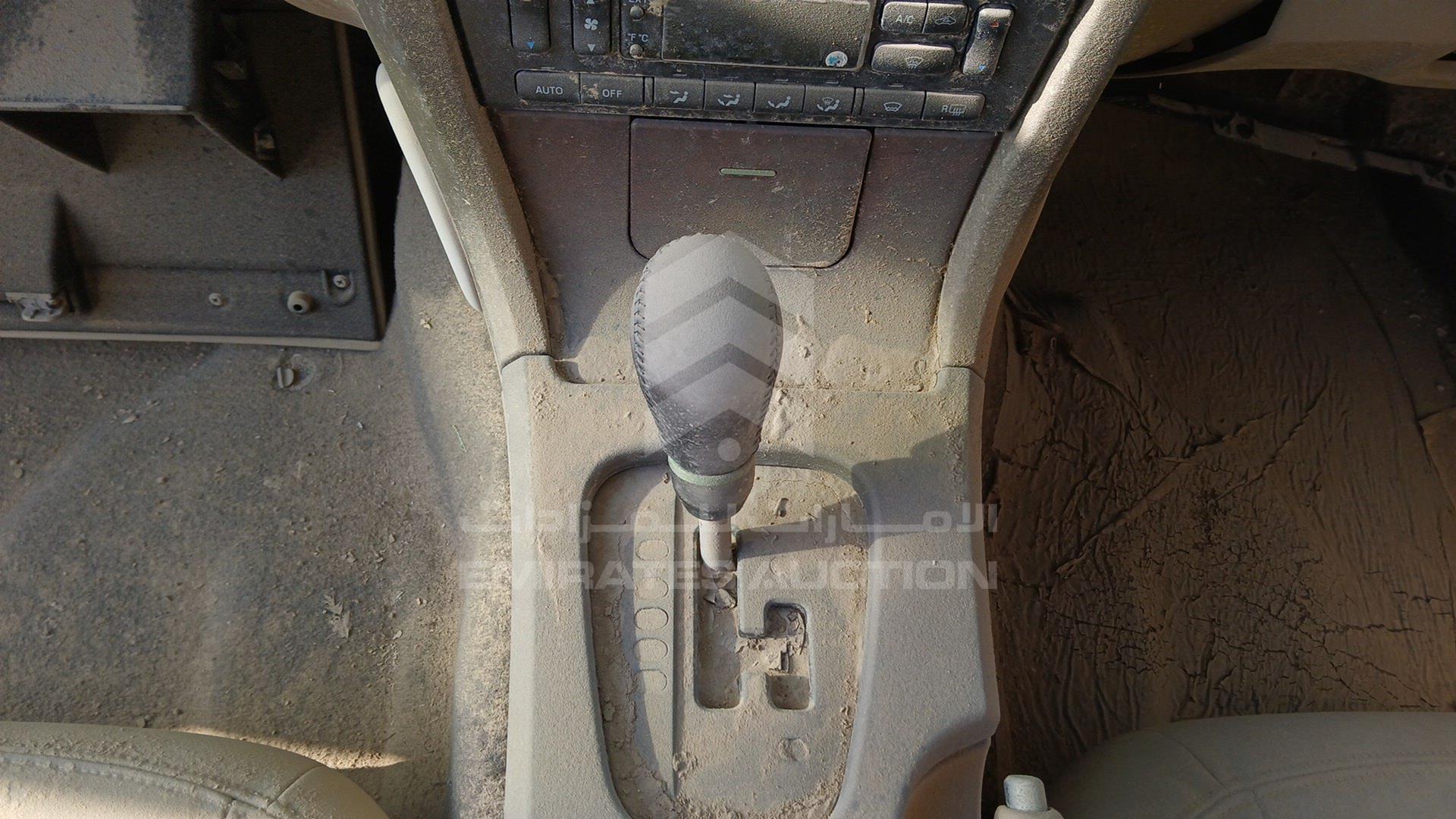 2000 LINCOLN MKZ VIN: 1LNHM86S5YY777894