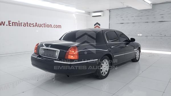 Lincoln Town 2011 2LNBL8CV0BX755963 Image 28