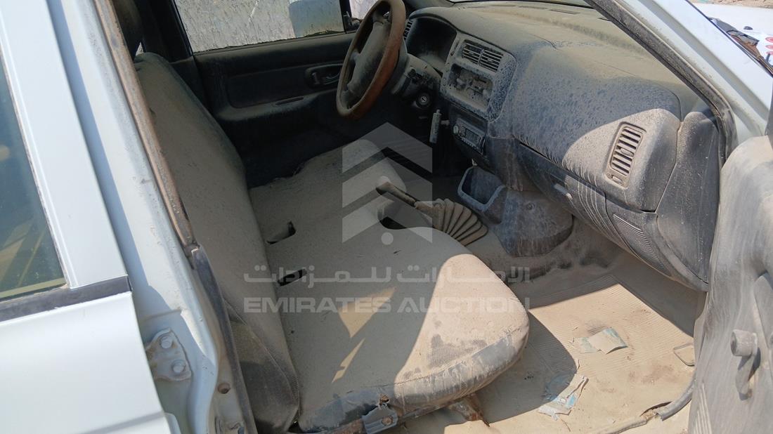 2005 Mitsubishi L 200 — Front Right Passenger Seat View — Photo 21