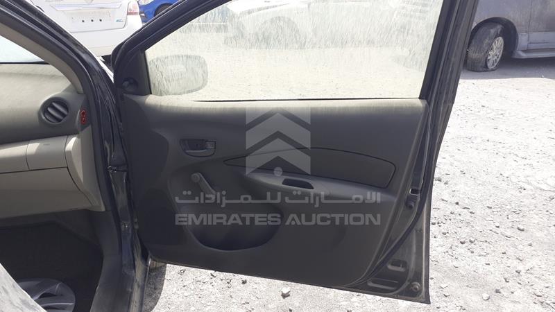 JTDBW9233DL072849 Auction: EmiratesAuction Lot: 410735 JTDBW9233DL072849 Toyota Yaris 2013 GREY Photo 27