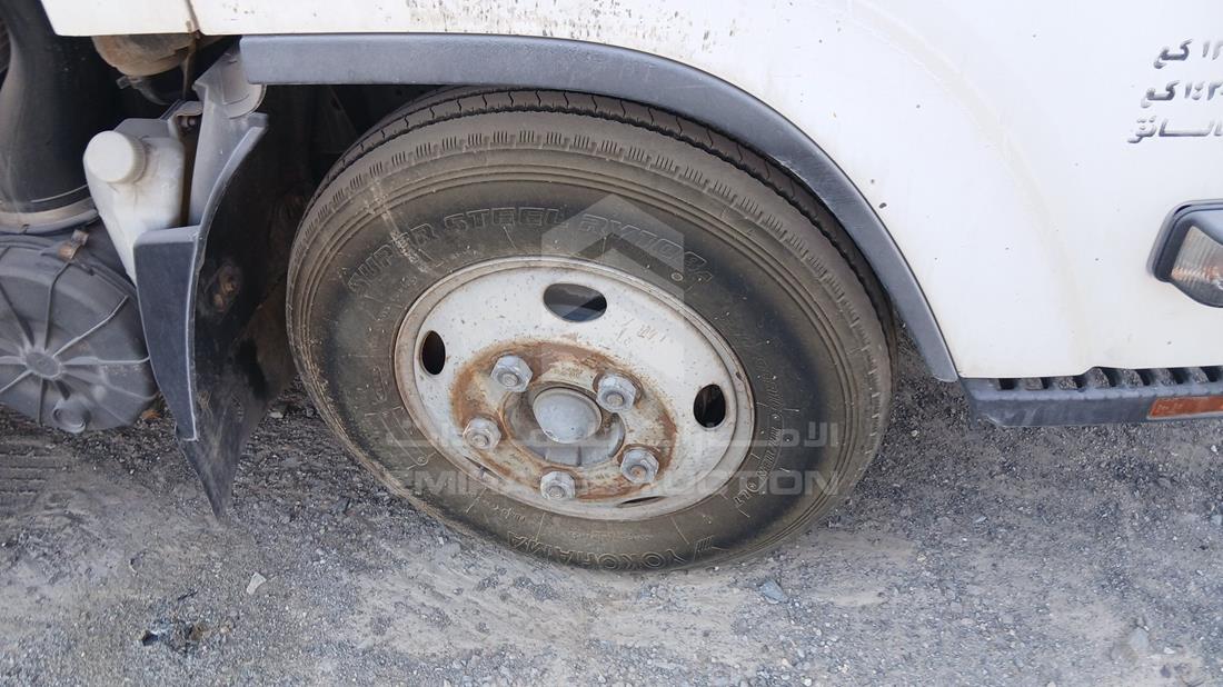 2013 Isuzu Reward NM — Front Right Tyre — Photo 27