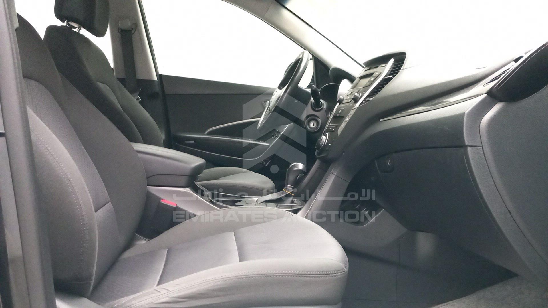 2015 HYUNDAI SANTA FE VIN: KMHSU81E8FU368459