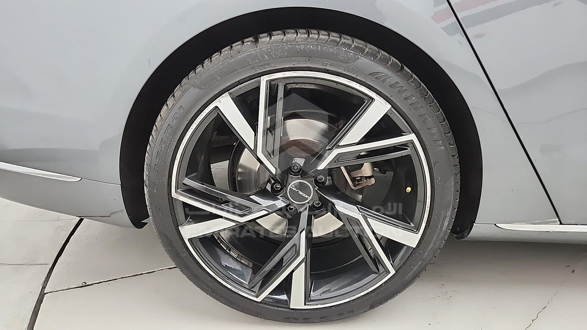 2015 AUDI A8 VIN: WAUYGBFD5FN012187
