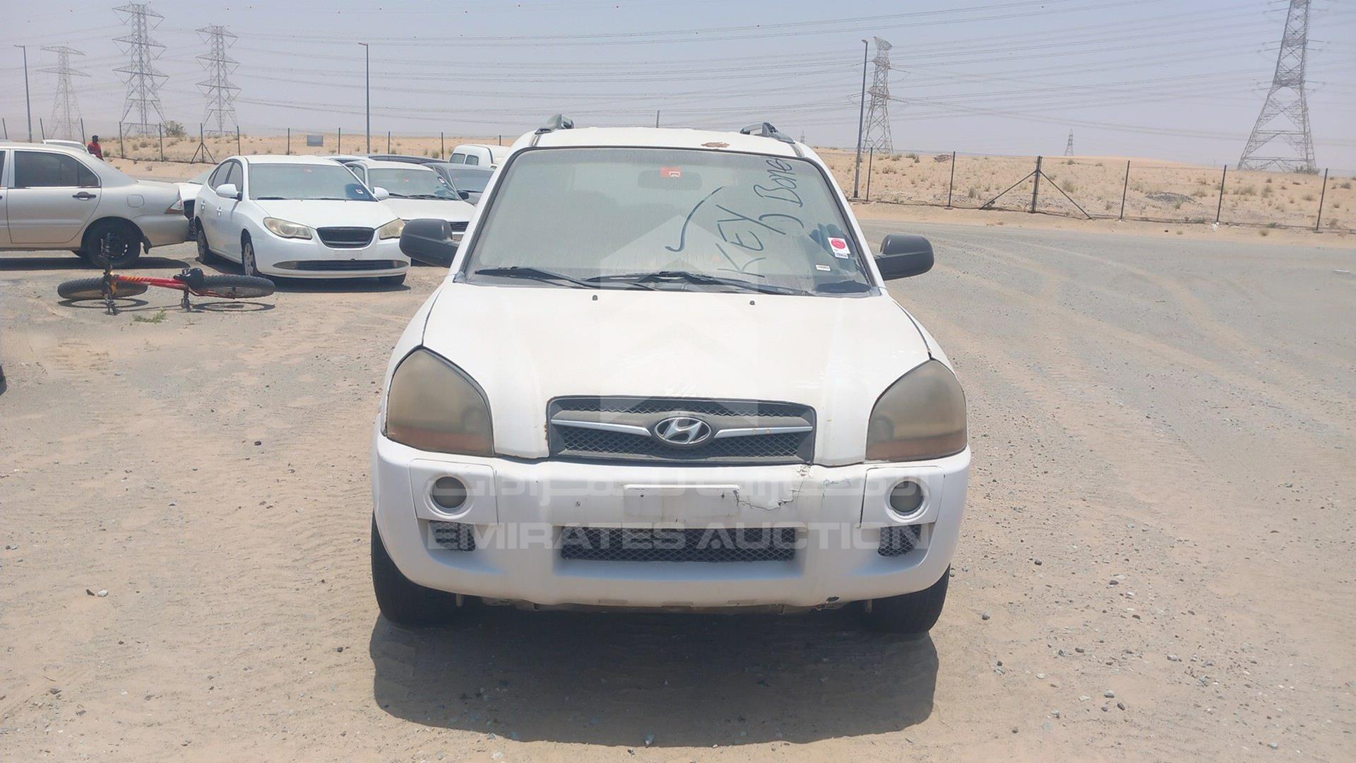 2009 HYUNDAI TUCSON VIN: KMHJM81B19U945936