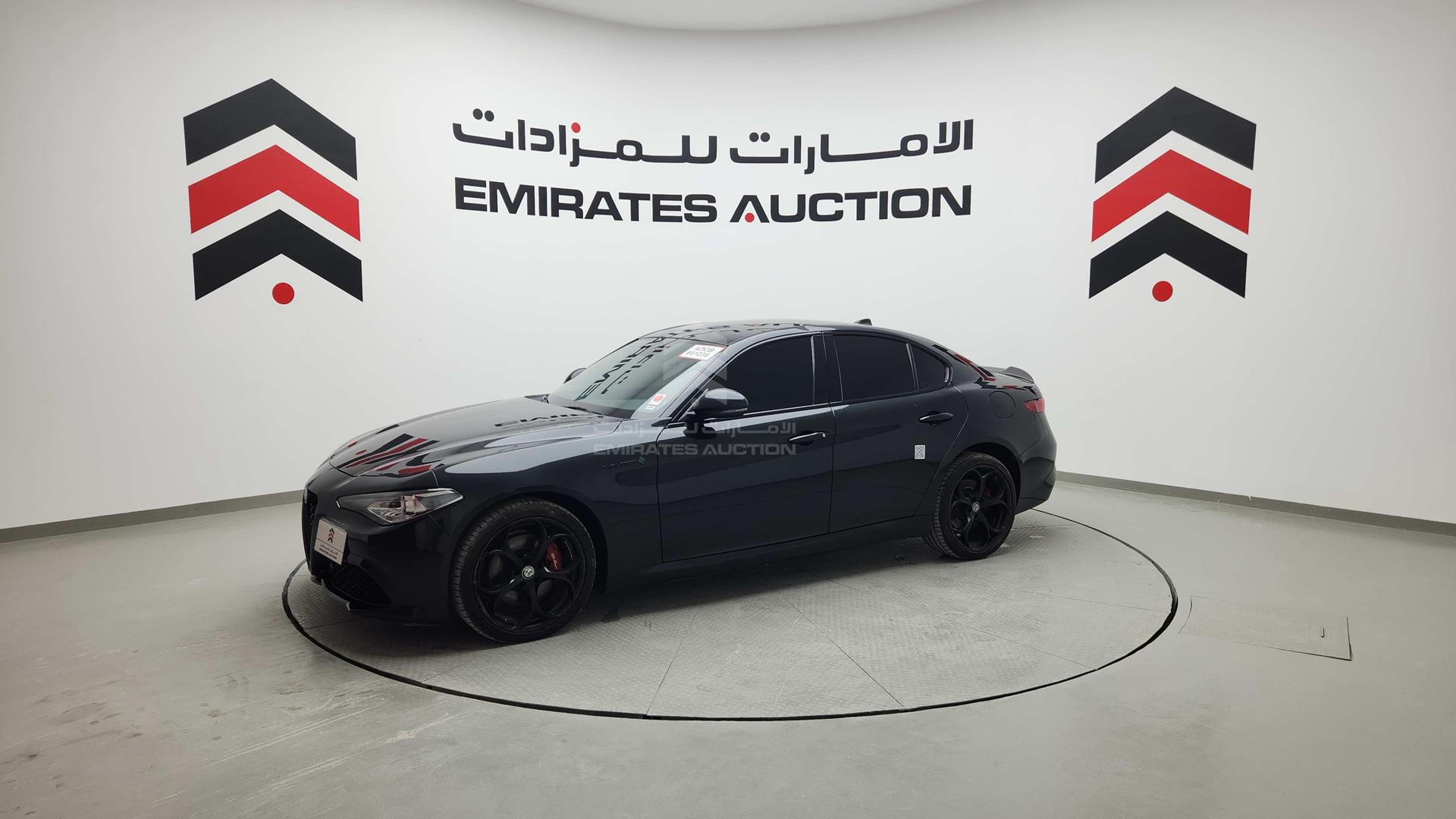 2019 ALFA ROMEO GIULIA VIN: ZAREAFDN7K7612658