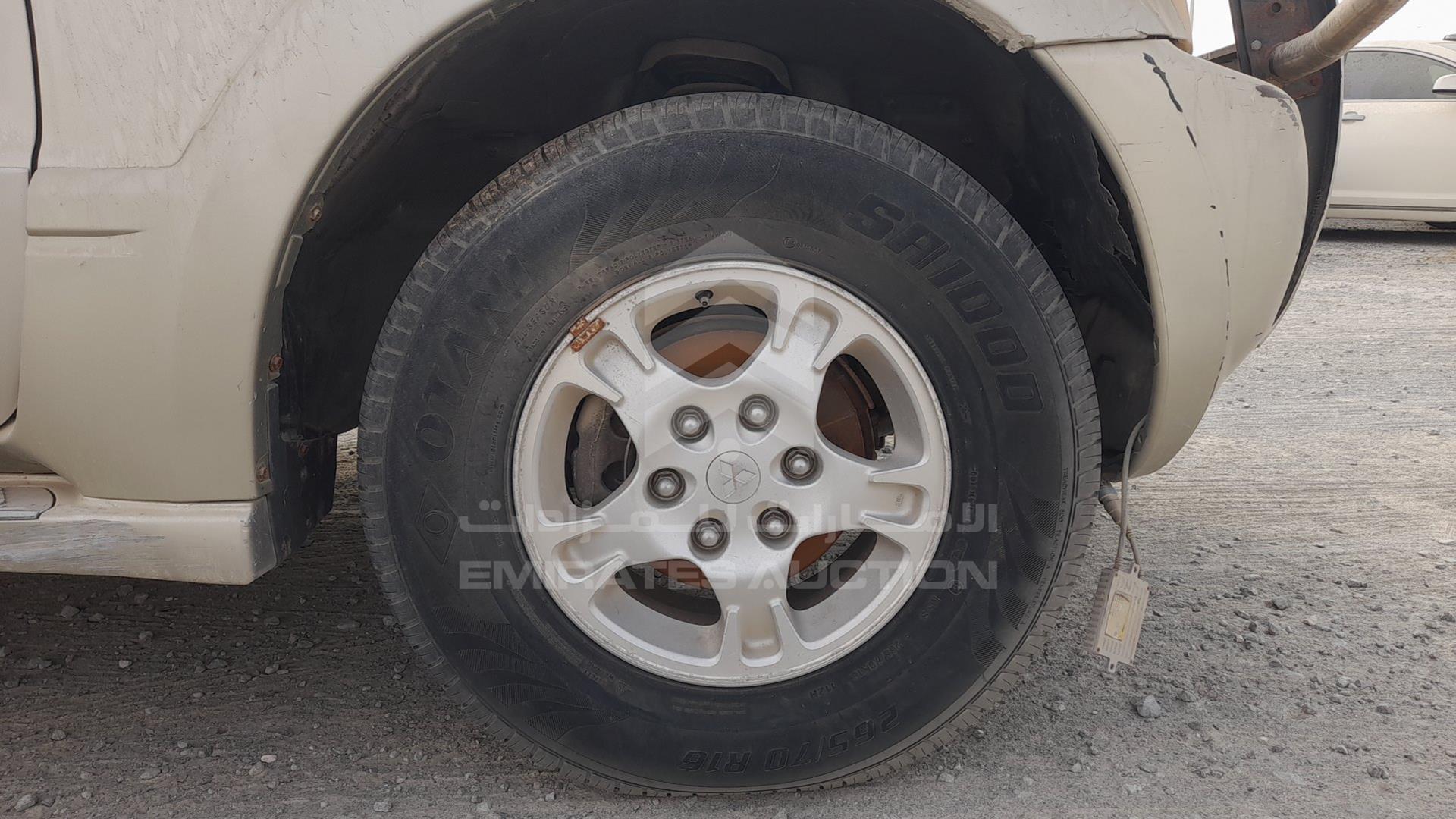2006 MITSUBISHI PAJERO VIN: JMYLRV73W6J713853