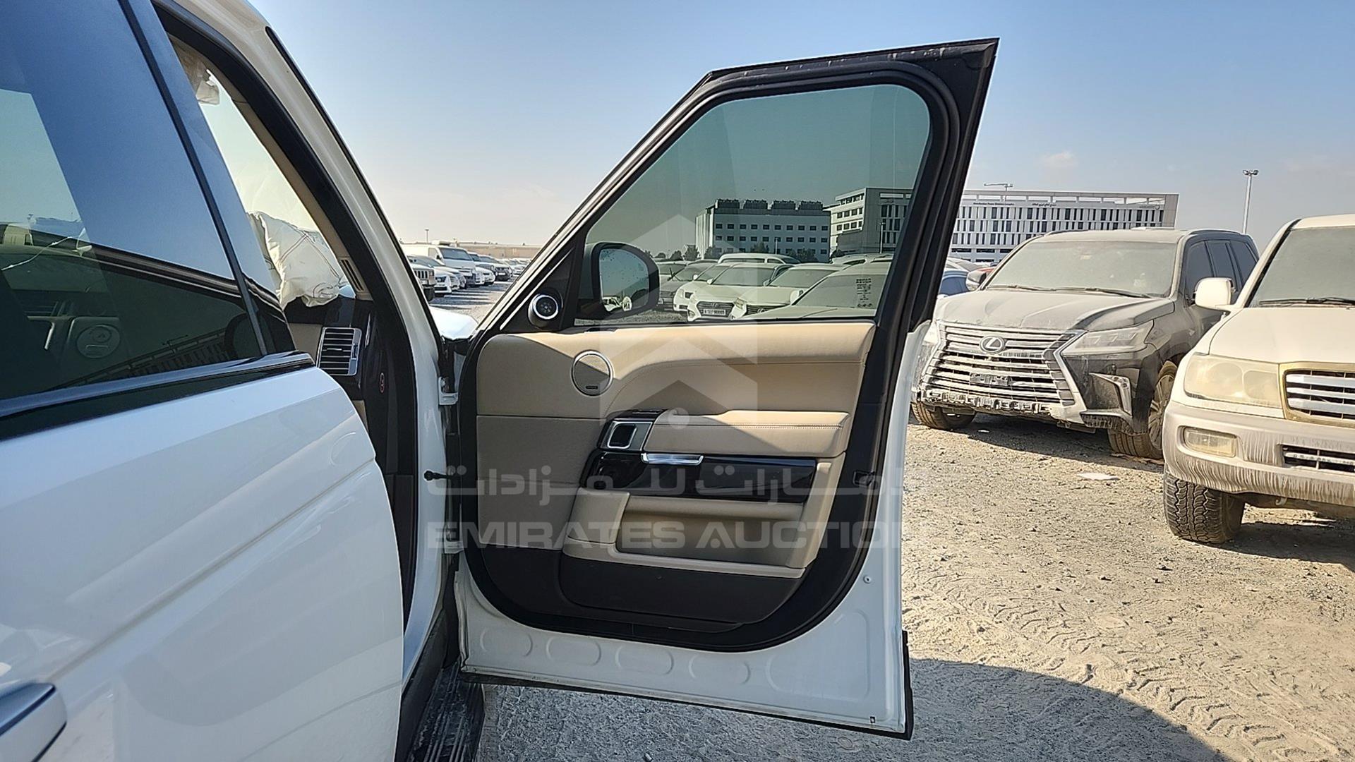 2015 RANGE ROVER VOGUE VIN: SALGA2EF8FA203086