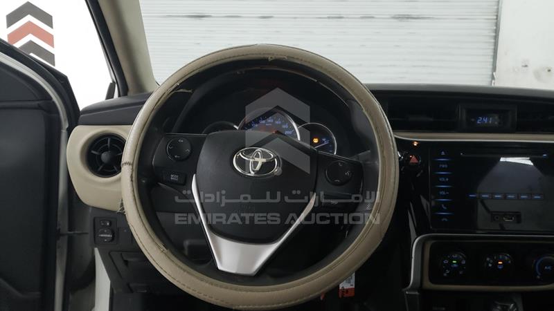 RKLBB9HE8H5198951 Auction: EmiratesAuction Lot: 404127 RKLBB9HE8H5198951 Toyota Corolla 2017 WHITE Photo 13