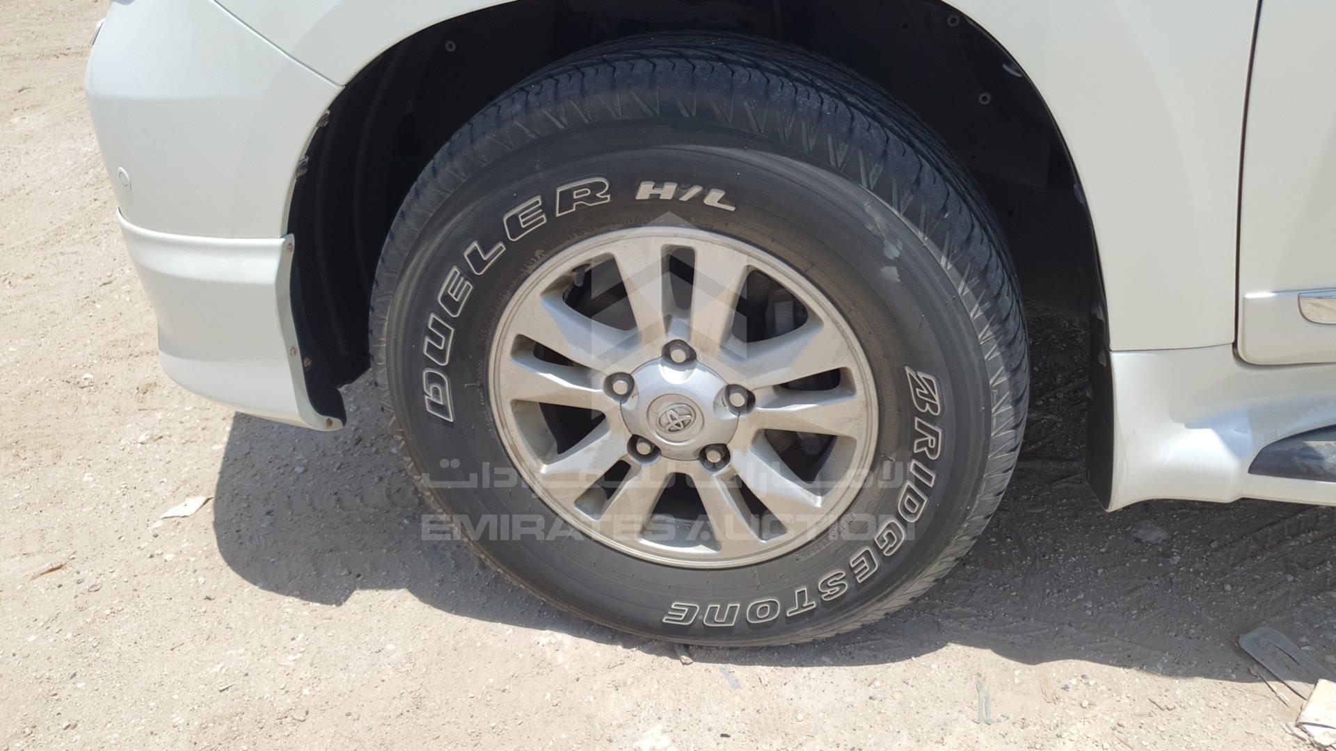 2011 TOYOTA LAND CRUISER VIN: JTMHT09J8B4041784