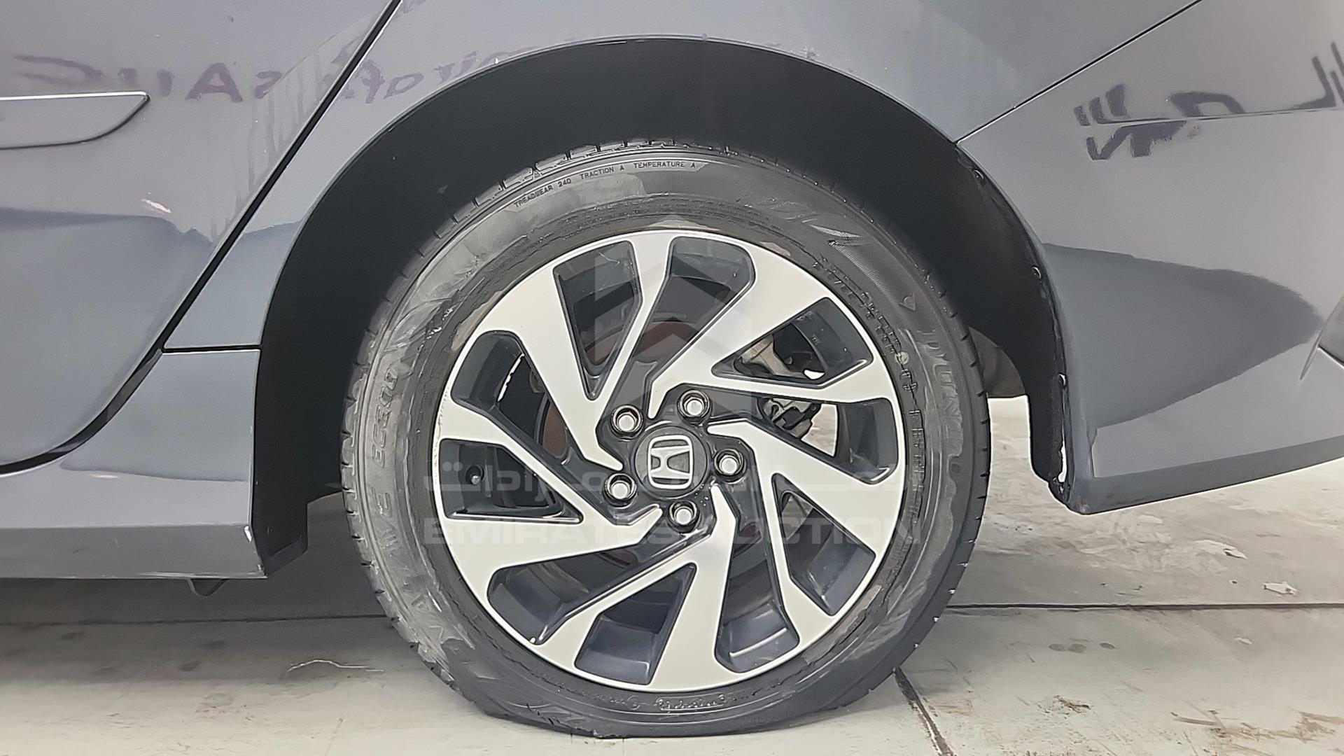 2017 HONDA CIVIC VIN: 19XFC2679HE450332