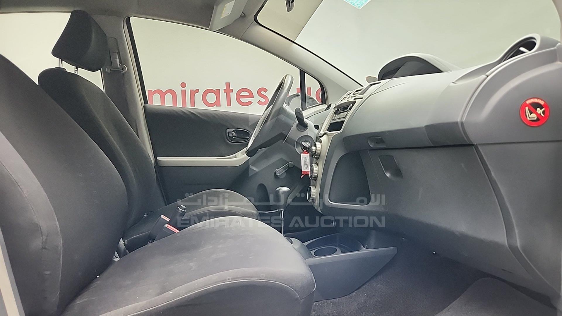 2008 TOYOTA YARIS VIN: JTDKW923185102750
