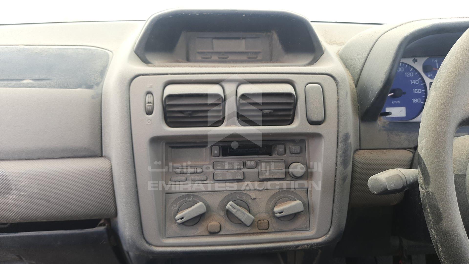 2005 MITSUBISHI PAJERO VIN: H66W-0015385
