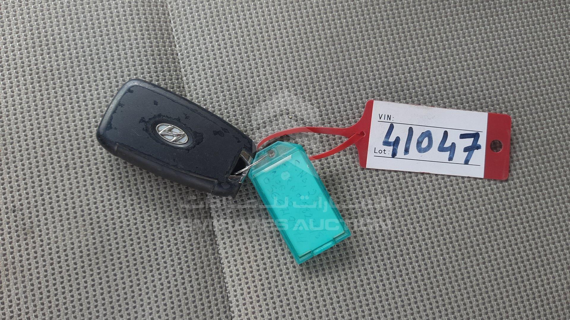 2019 HYUNDAI ACCENT VIN: MALC741C0KM095709