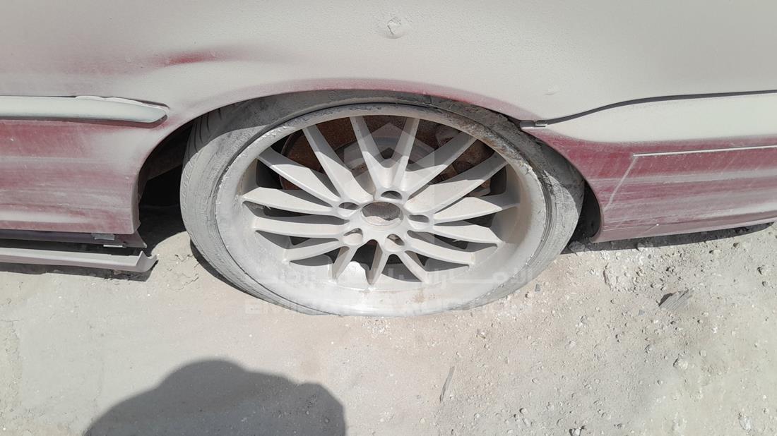 بي ام دبليو 330 2003 — الإطار الخلفي الأيسر — صورة 24