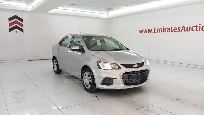 KL1JD5CE5JB010047 Auction: EmiratesAuction Lot: 408504 KL1JD5CE5JB010047 Chevrolet Aveo 2018 SILVER Photo 10
