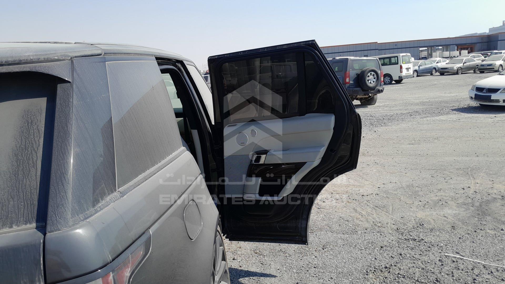 2014 RANGE ROVER VOGUE VIN: SALGA2EF8DA121114