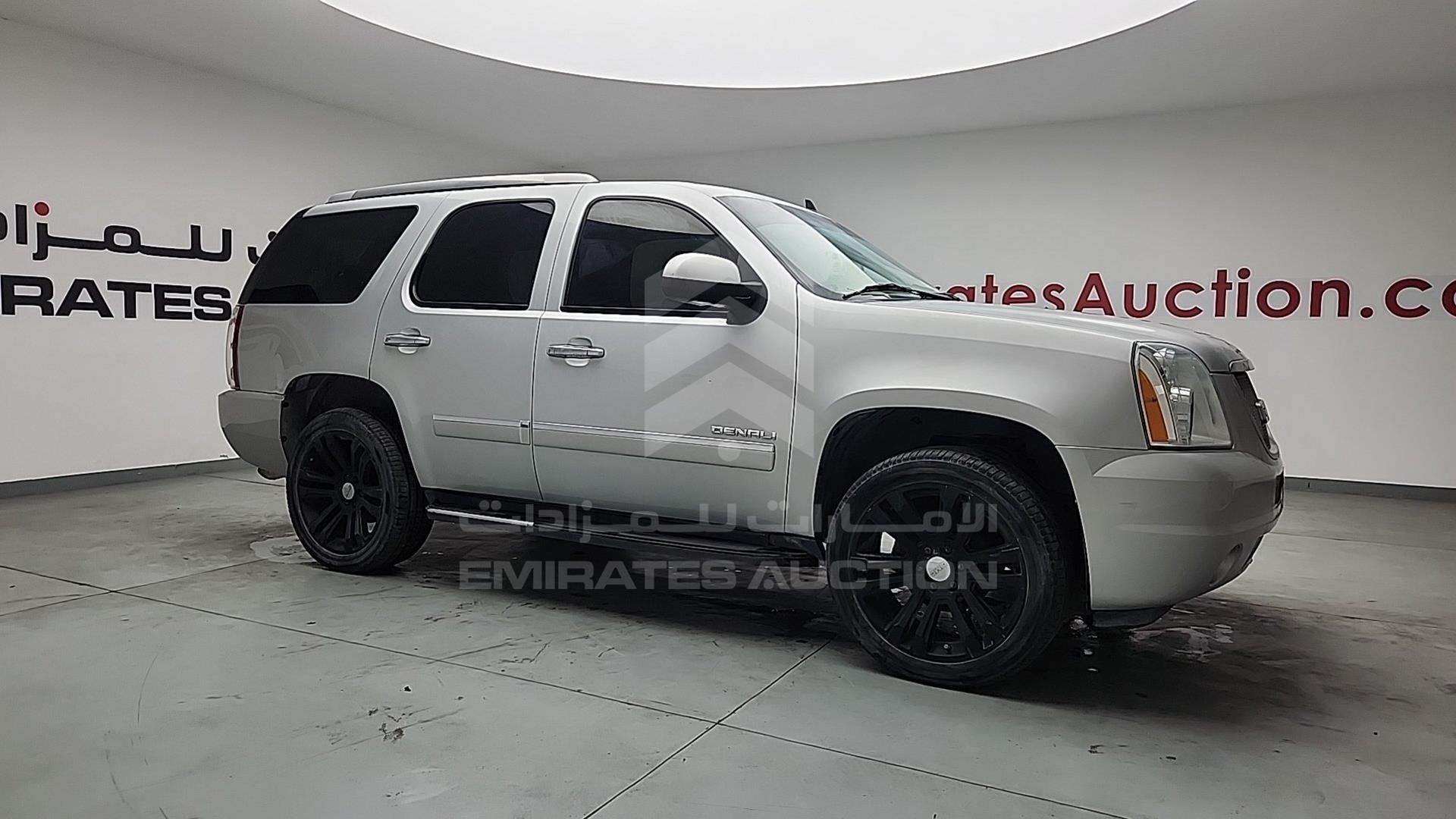 2011 GMC YUKON VIN: 1GKS2EEF0BR354052