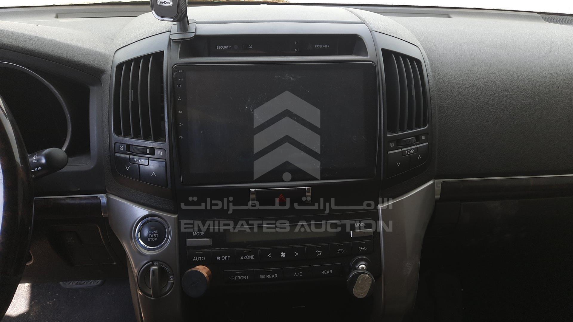 2008 TOYOTA LAND CRUISER VIN: JTMHT05J984014687