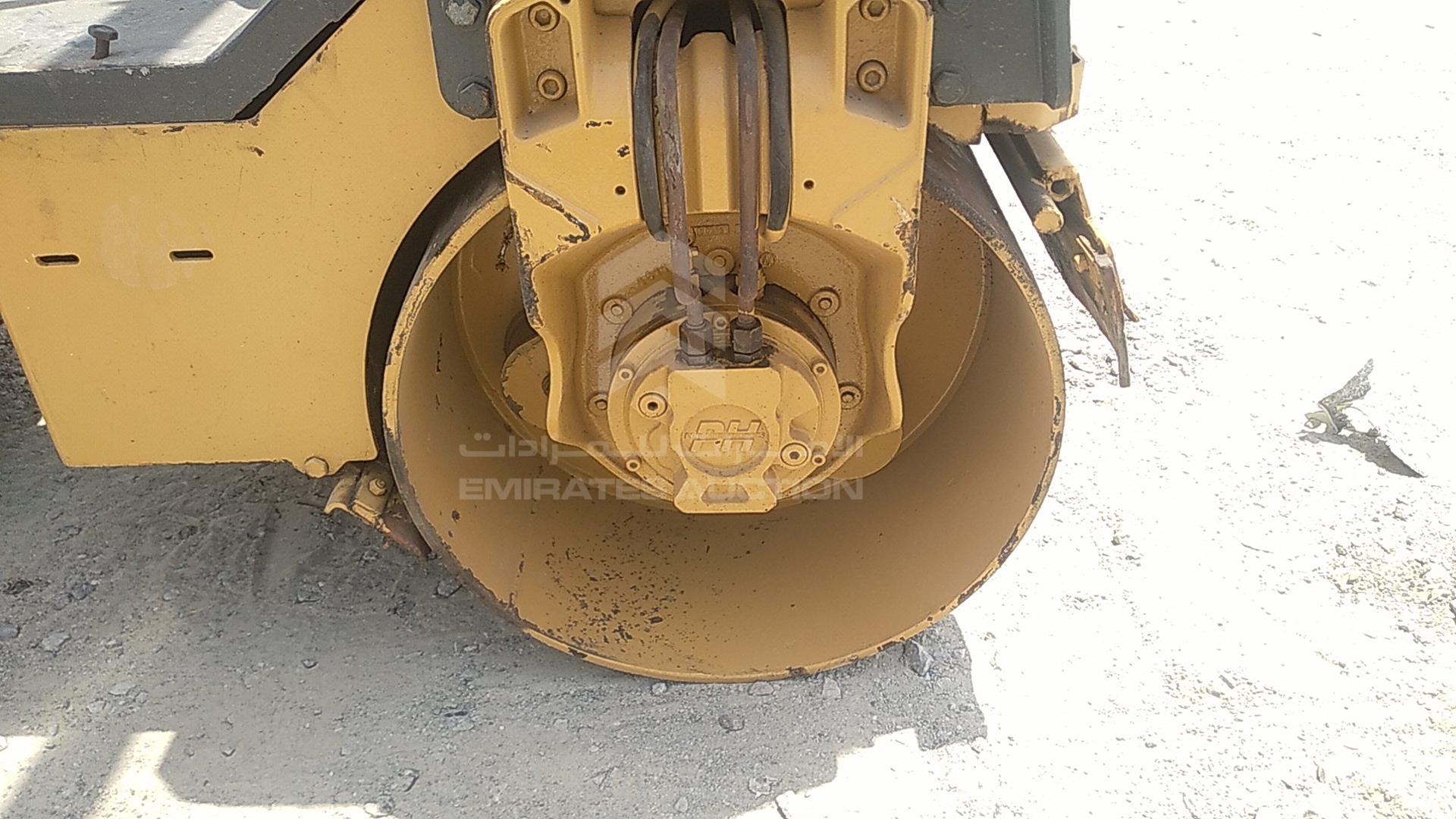 2015 CATERPILLAR --- VIN: CATCB14BB47800276