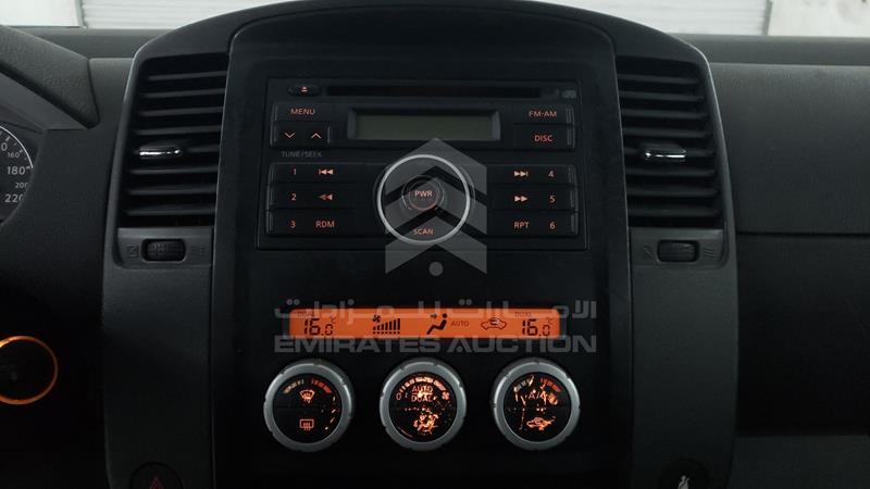 VSKLR11A3EA543133 Auction: EmiratesAuction Lot: 405690 VSKLR11A3EA543133 Nissan Pathfinder 2014 WHITE Photo 16