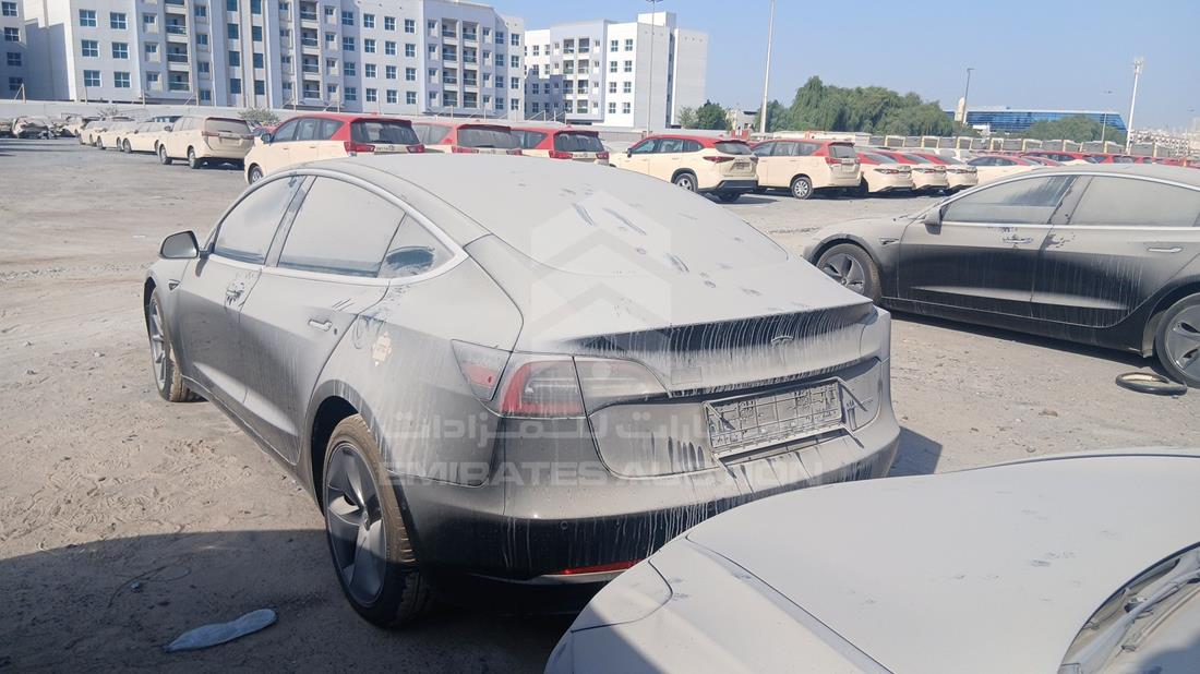 تيسلا موديل 3 2020 — الزاوية الخلفية اليسرى — صورة 7