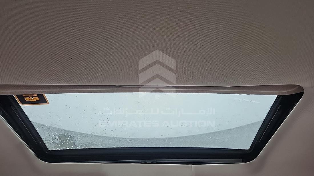 2020 Nissan Armada — Sun Roof View — Photo 20