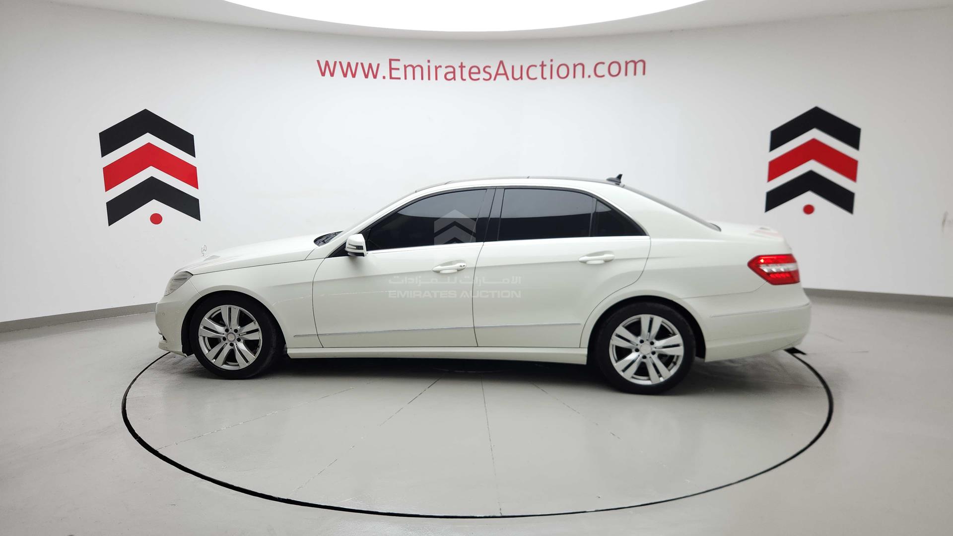 2011 MERCEDES E 300 VIN: WDDHF5EB5BA446138