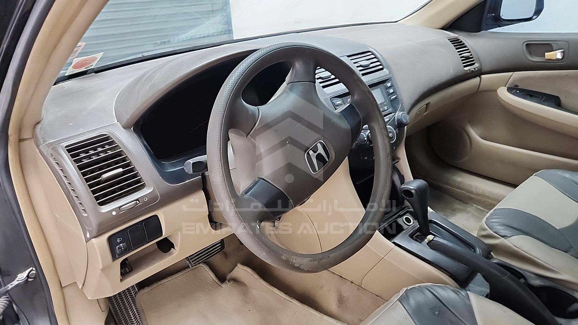2005 HONDA ACCORD VIN: JHMCM56575C405942