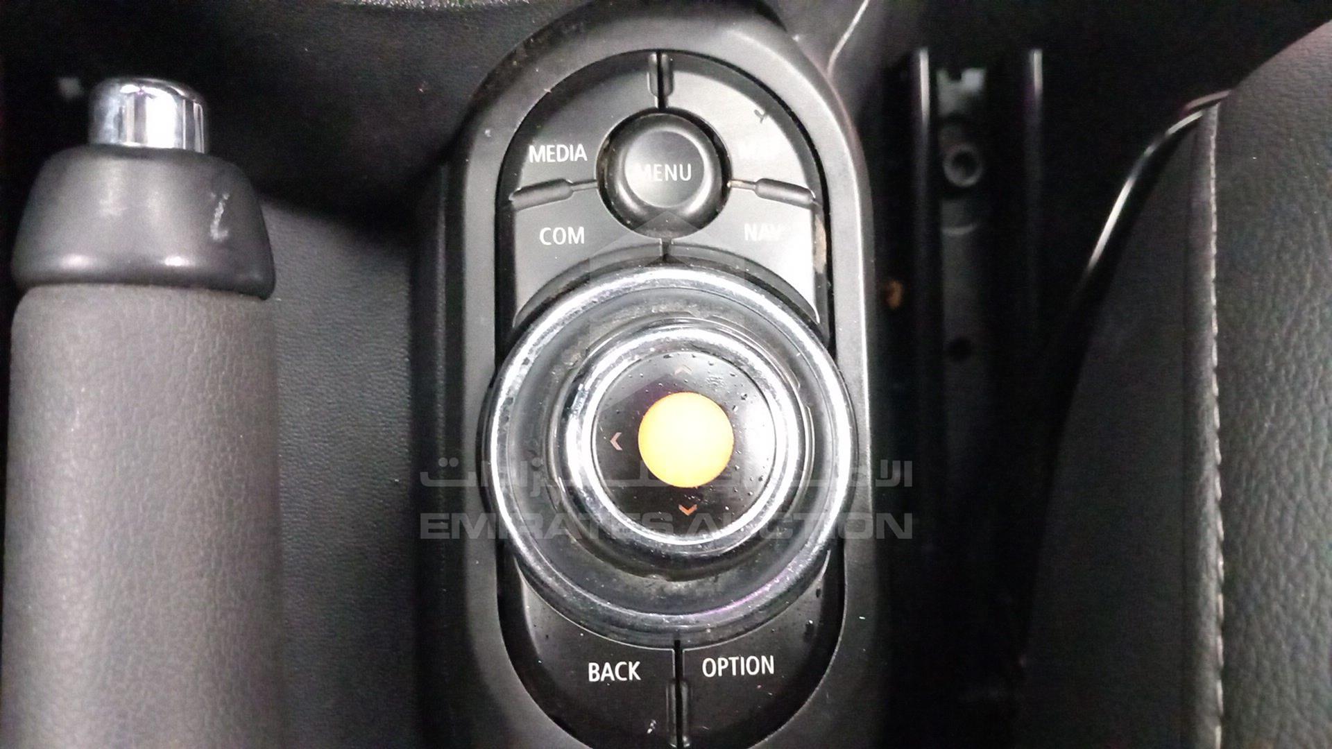 2020 MINI COOPER VIN: WMWWJ5C04L3L32670
