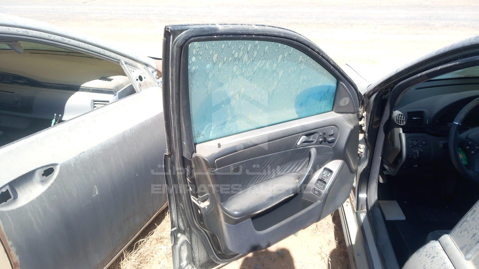 2001 MERCEDES C 320 VIN: WDB2030641F063020