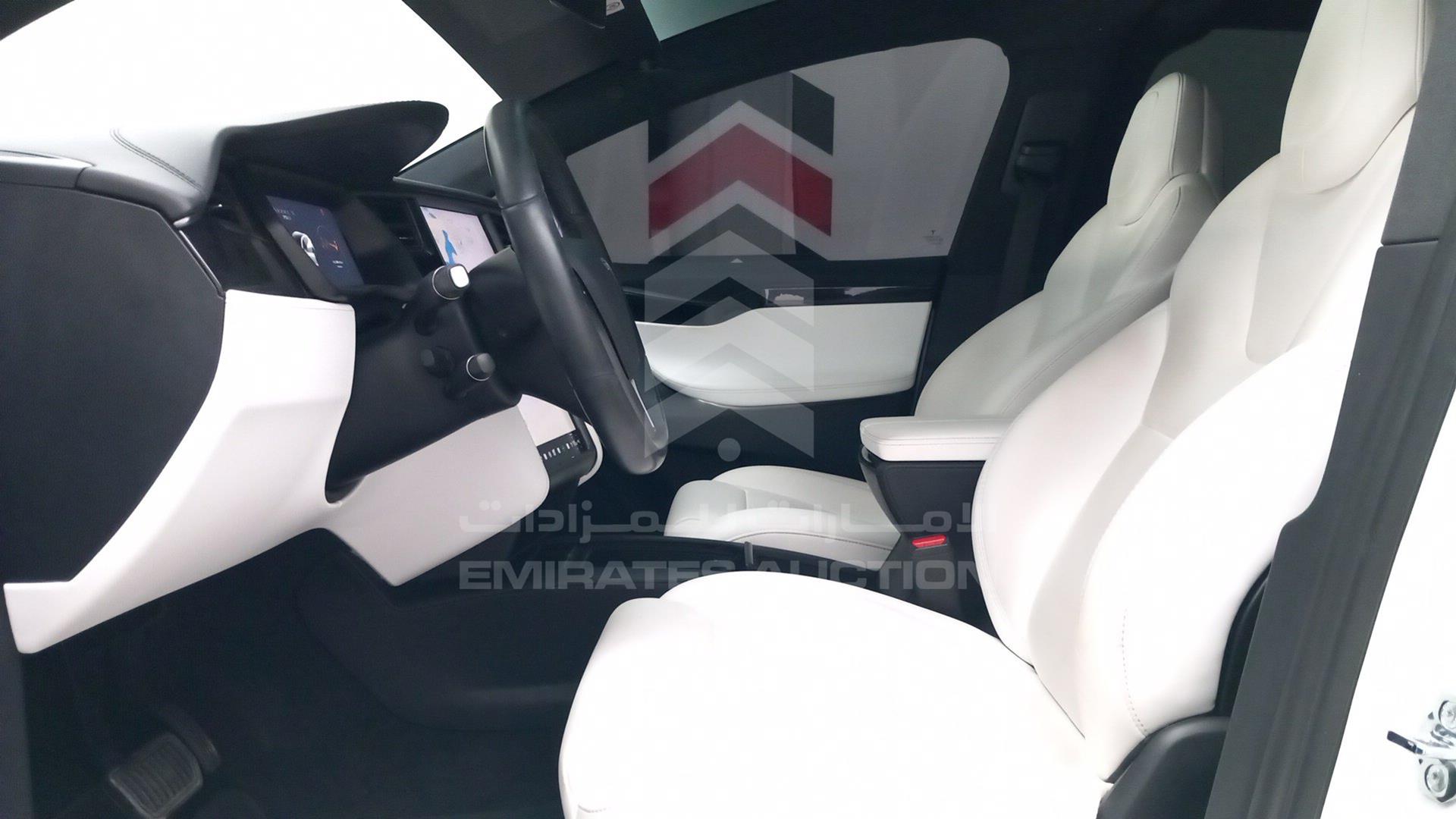 2018 TESLA MODEL X VIN: 5YJXCCE27JF116185