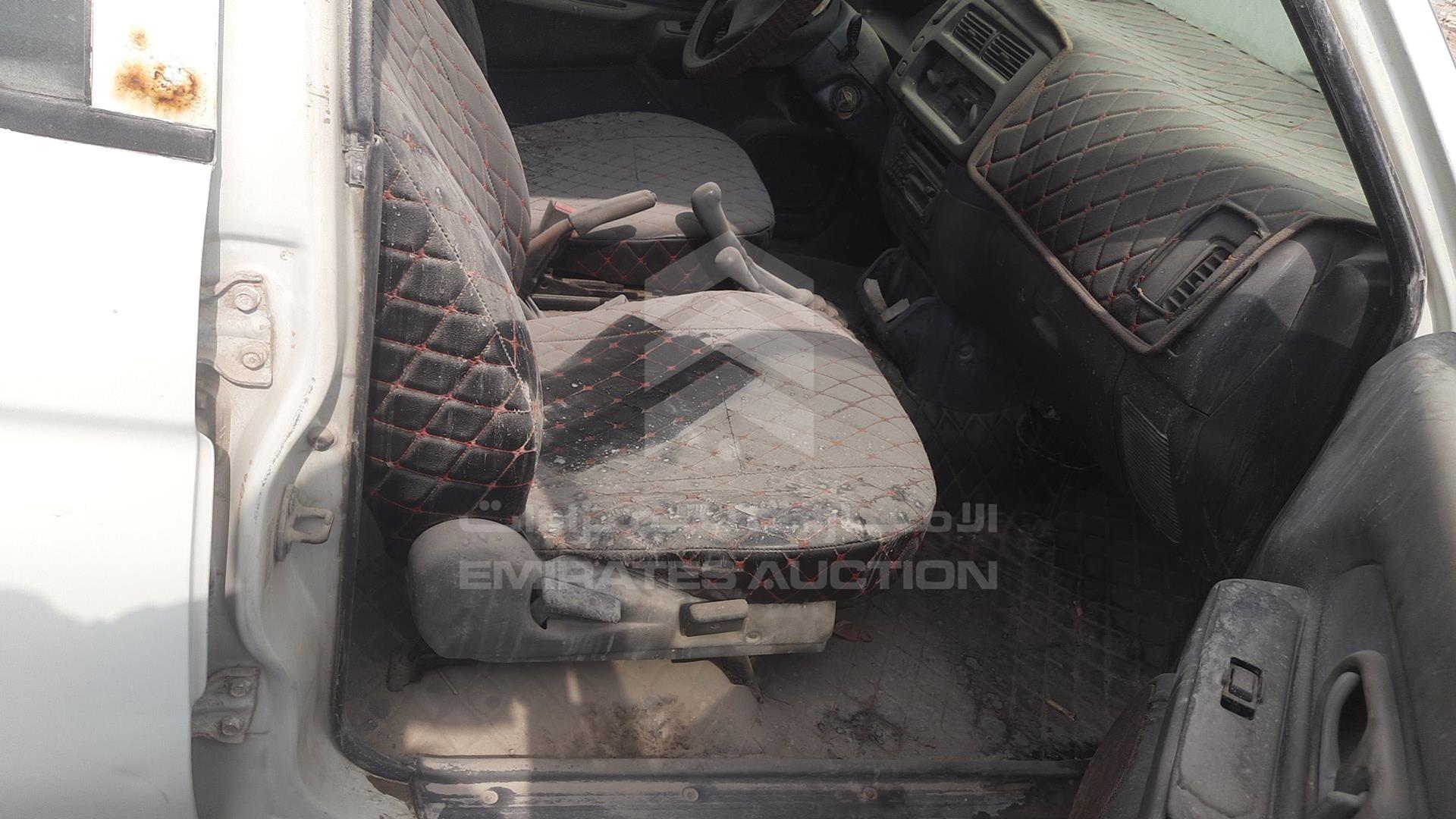 2004 MITSUBISHI L 200 VIN: MMBJNK7404D067273