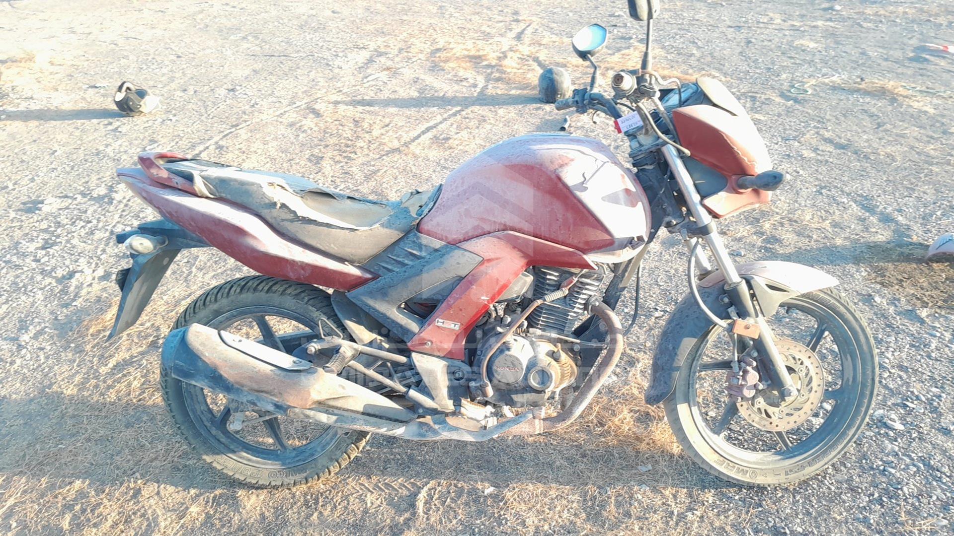 2017 HONDA UNICORN VIN: ME4KC2062H8002883