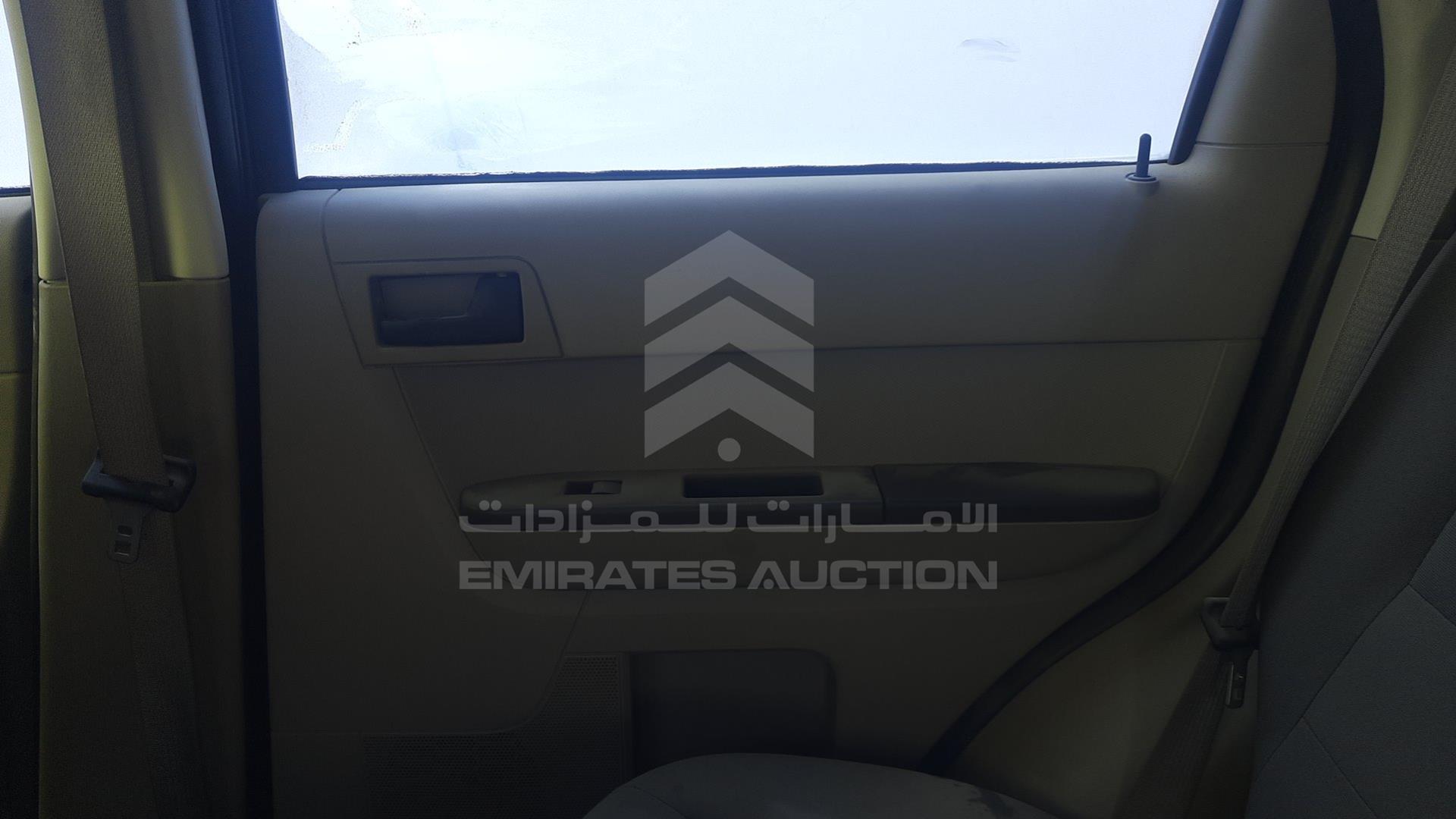 2008 FORD ESCAPE VIN: 1FMCU92148KA58989