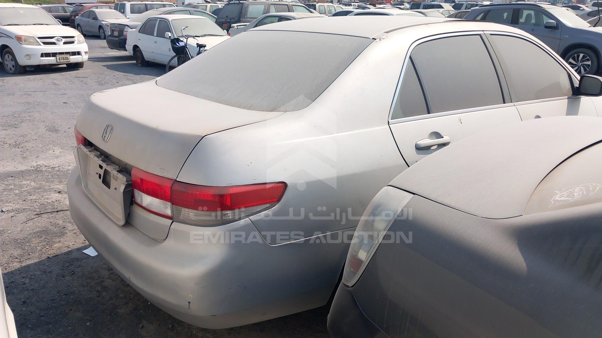2004 HONDA ACCORD VIN: JHMCM56734C400916