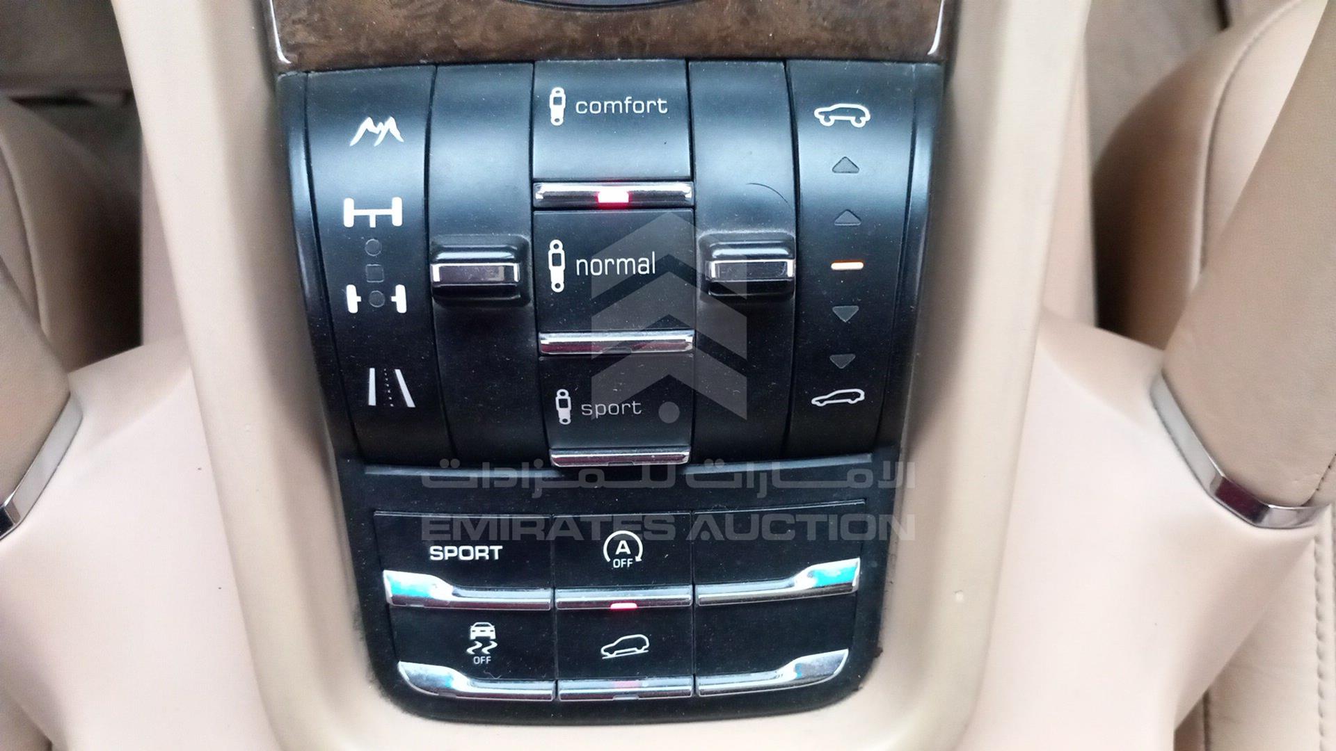 2012 PORSCHE CAYENNE S VIN: WP1ZZZ92ZCLA50158