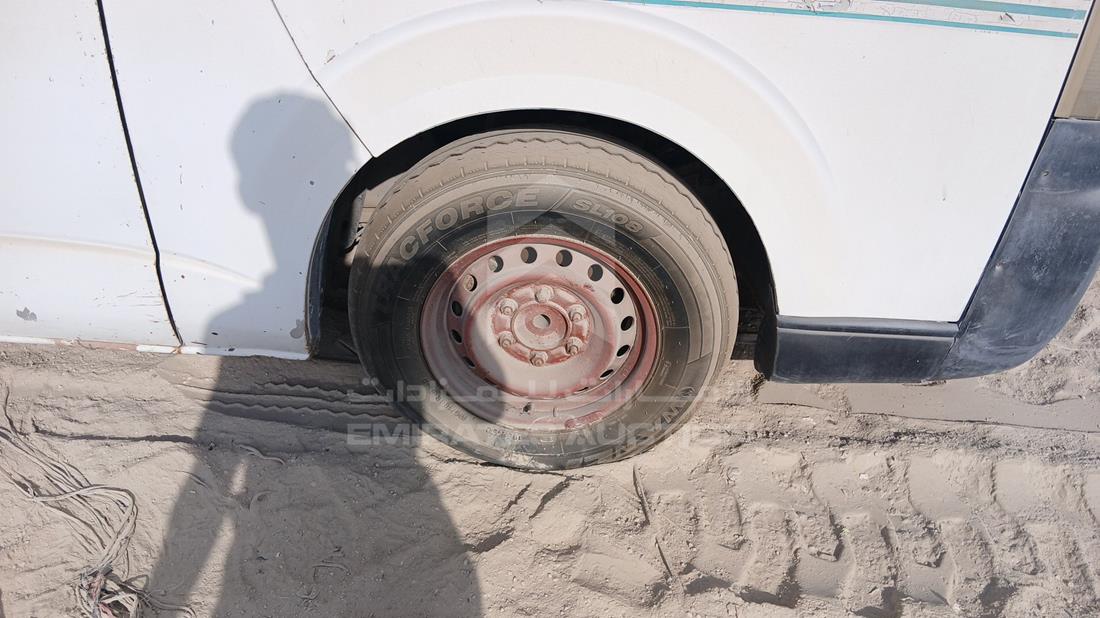 2007 Toyota Hiace — Front Right Tyre — Photo 29
