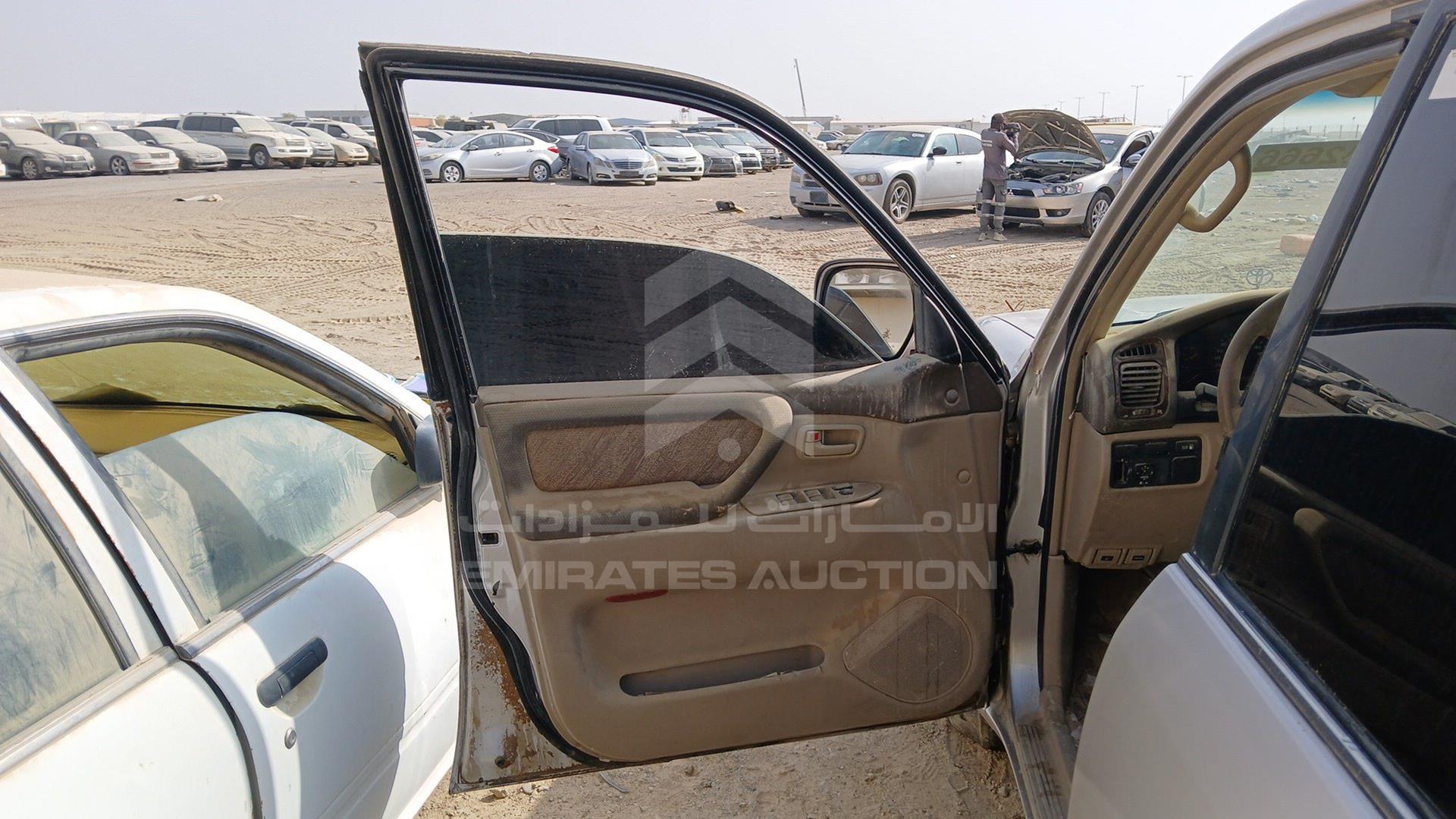 2000 TOYOTA LAND CRUISER VIN: JT3HJ09J5Y0027111