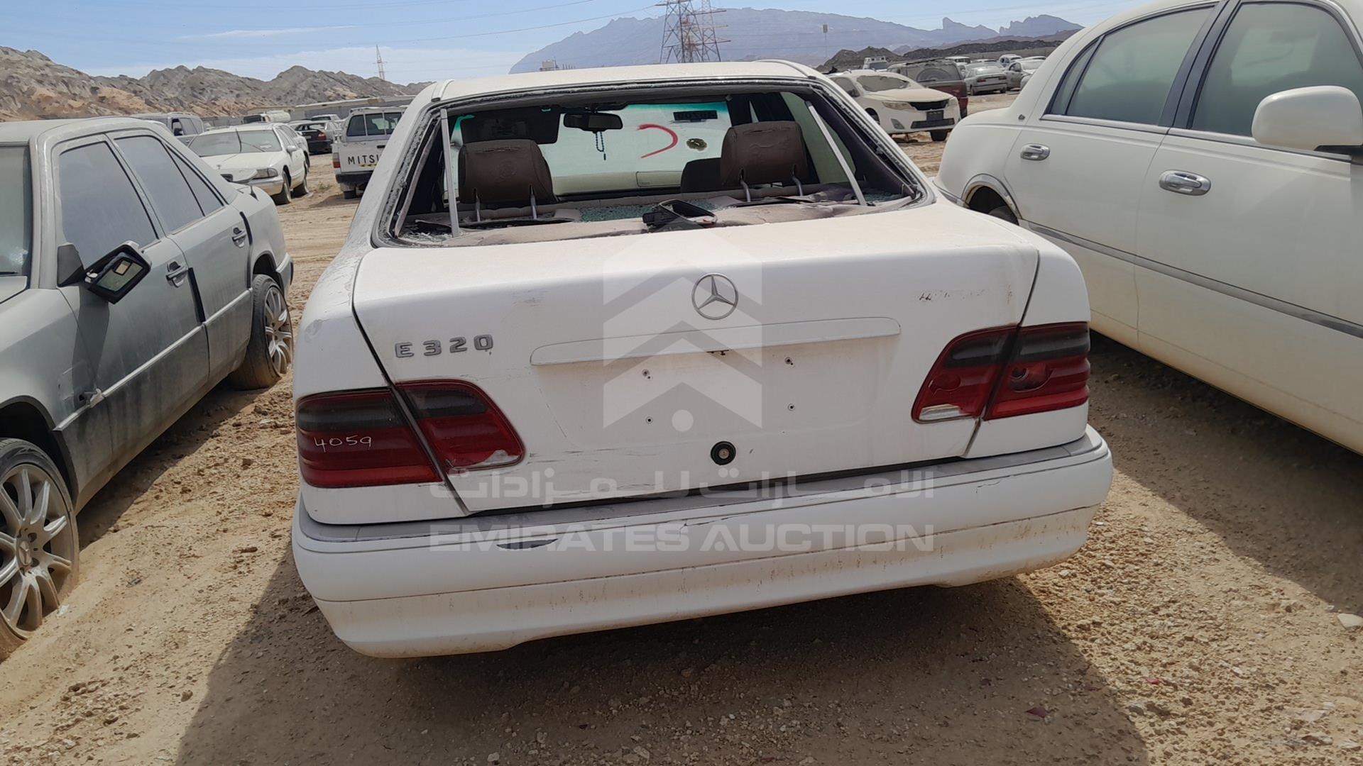 0 MERCEDES E320 VIN: WDB2100351A347598
