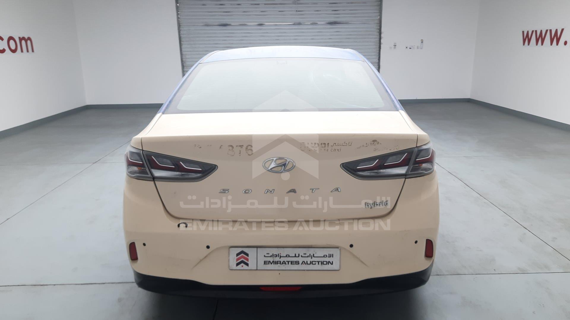 2019 HYUNDAI SONATA HYBRID VIN: KMHE24136KA093096
