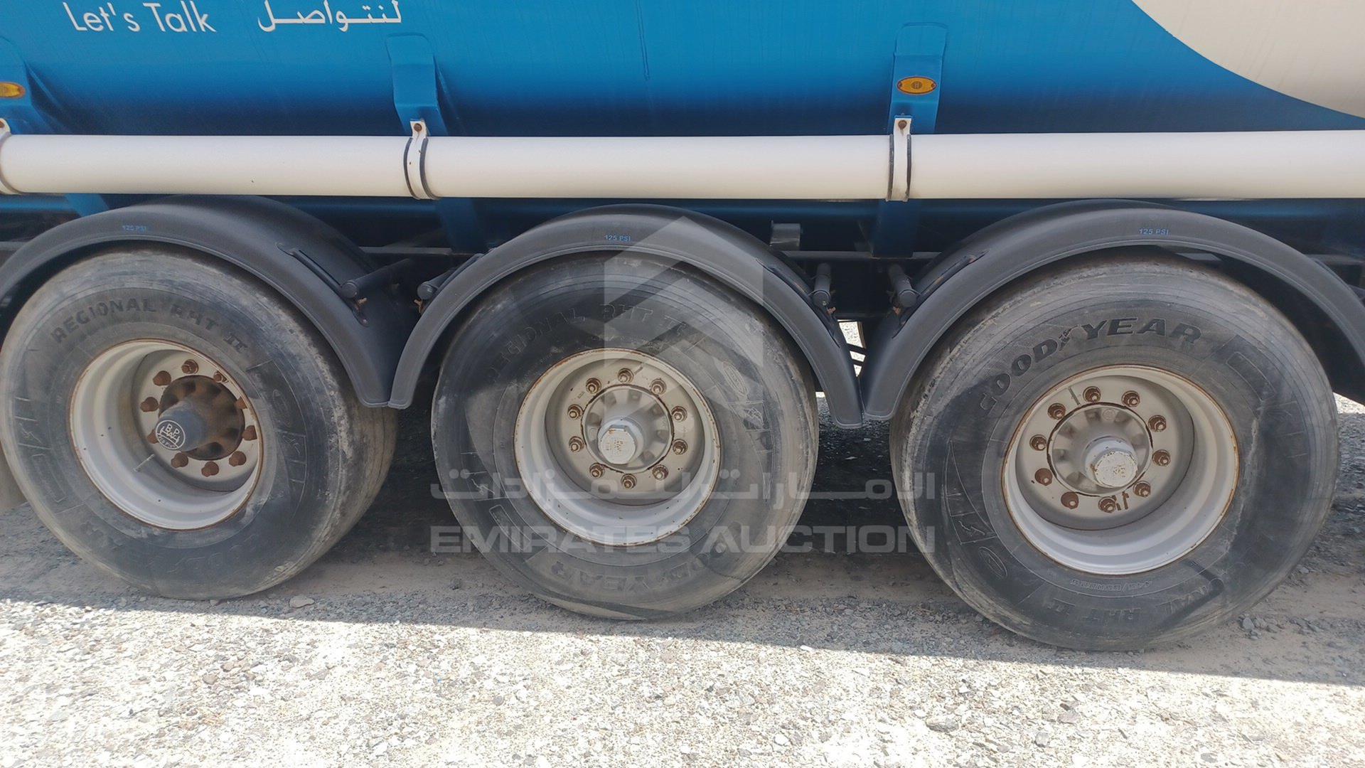 2011 TRAILER --- VIN: UAE3S0111A007586