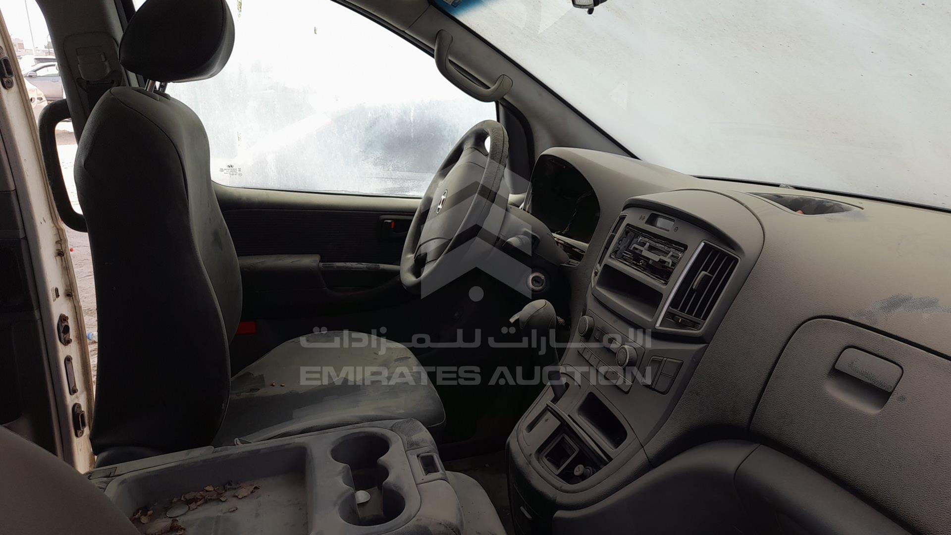 2016 HYUNDAI H1 VIN: KMJWA37R7GU774742