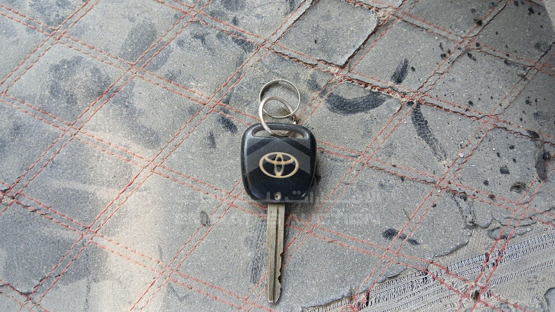 2005 TOYOTA COROLLA VIN: JTDBR23E853105991