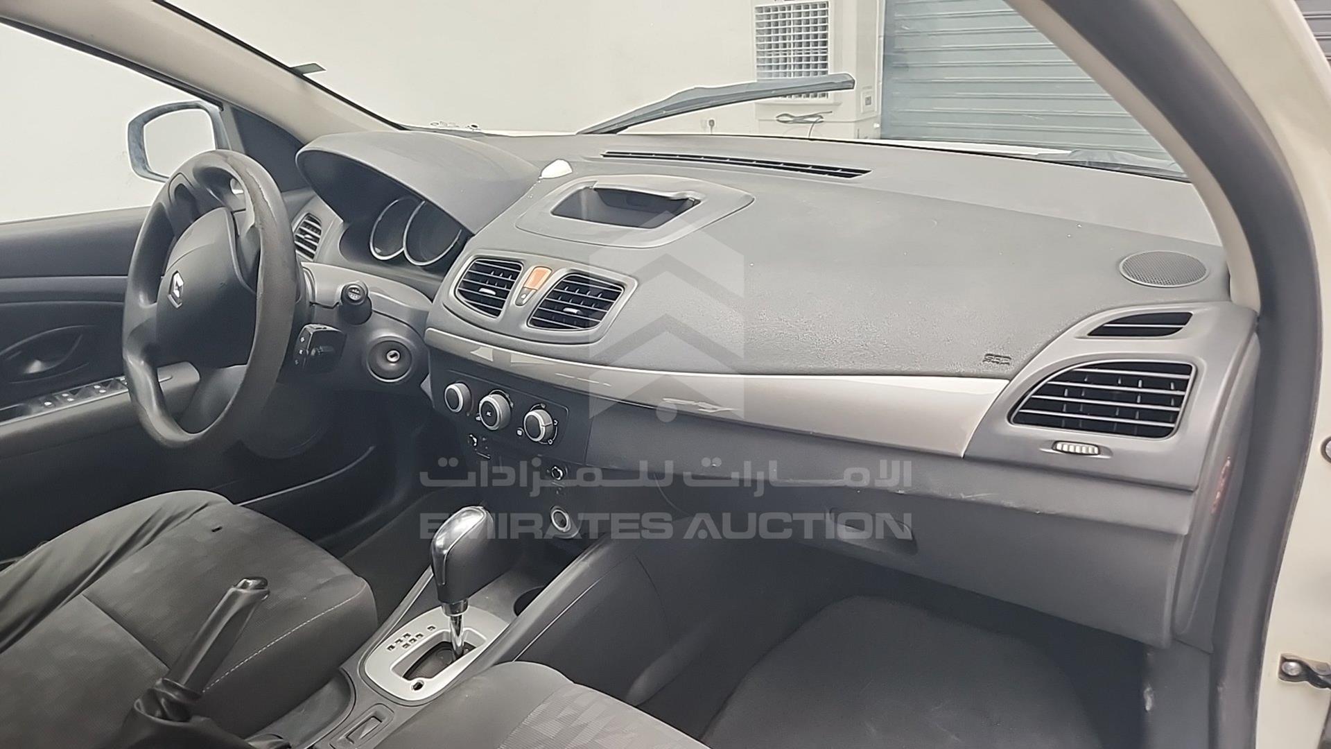2014 RENAULT FLUENCE VIN: VF1LZLET1EC281995
