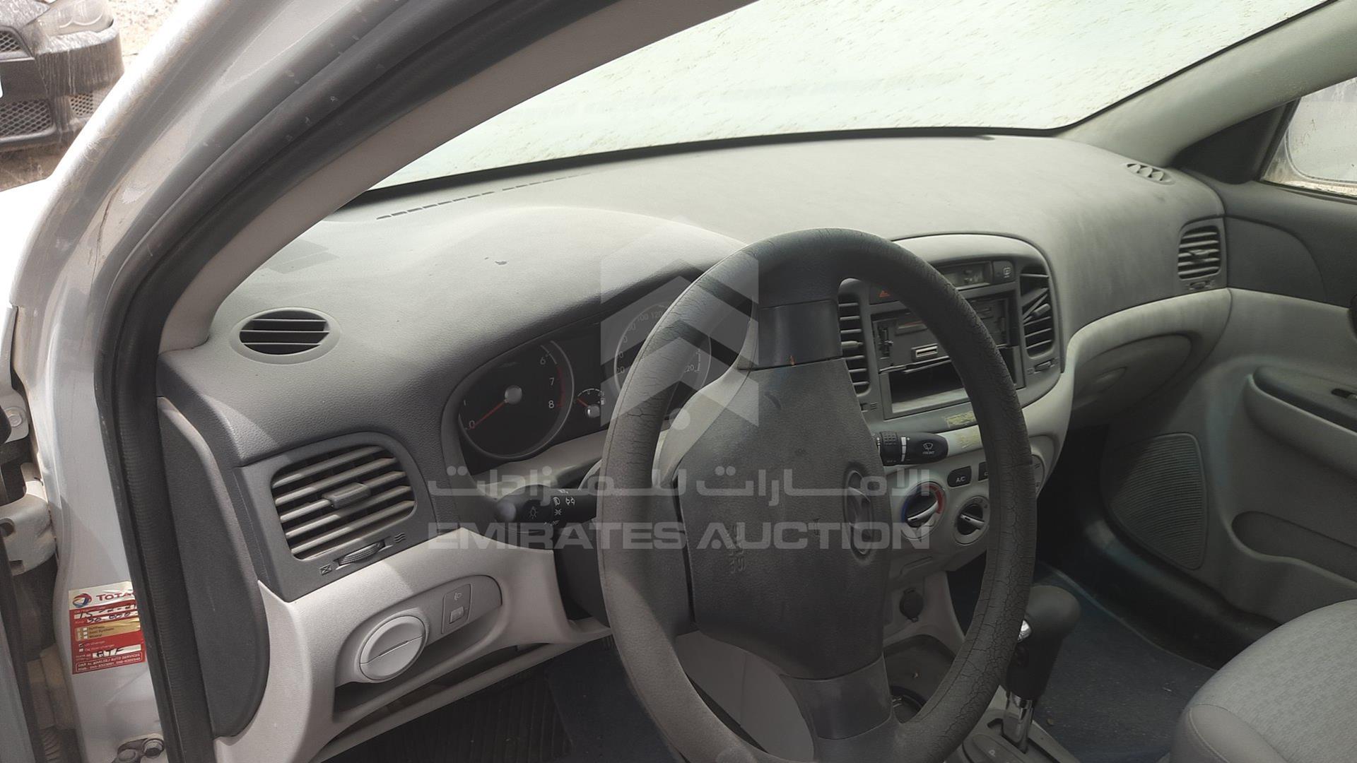 2010 HYUNDAI ACCENT VIN: KMHCM41A1AU449161