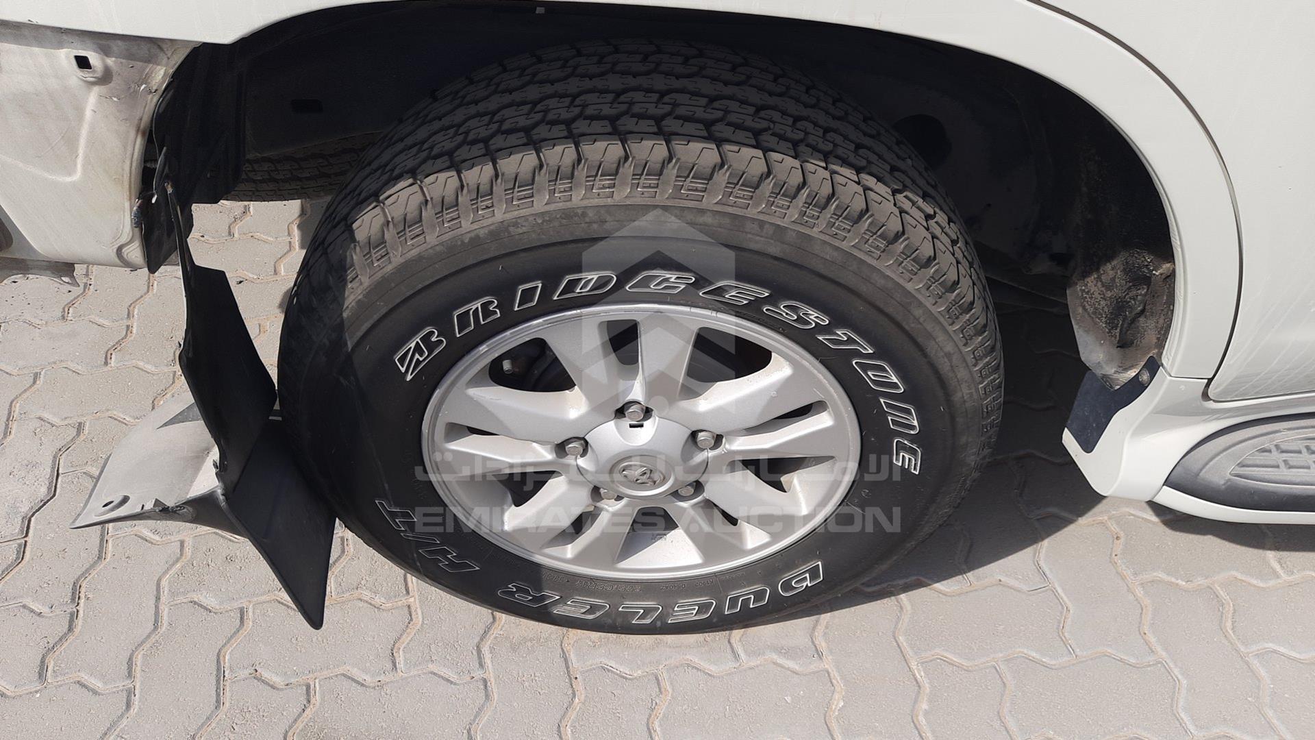 2011 TOYOTA LAND CRUISER VIN: JTMDU09J0B4034839