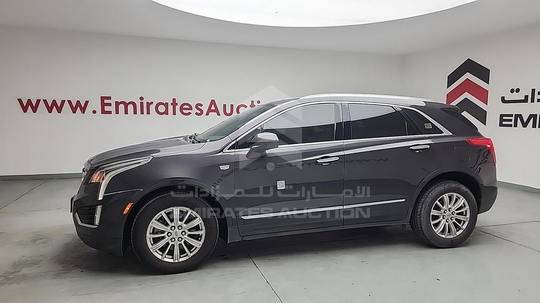 2017 Cadillac XT 5 — Front Left Angle — Photo 8
