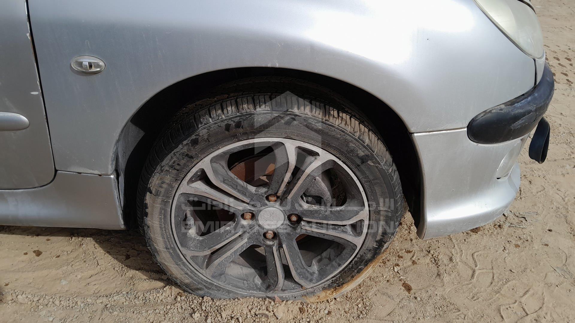 2004 PEUGEOT 206 VIN: VF32DNFUR4Y060381