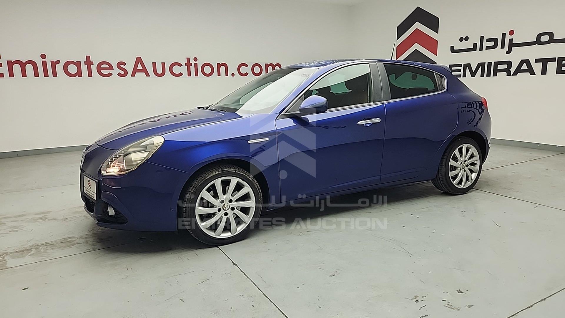 2015 ALFA ROMEO GILULIETTA VIN: ZARCABCA7F7359166